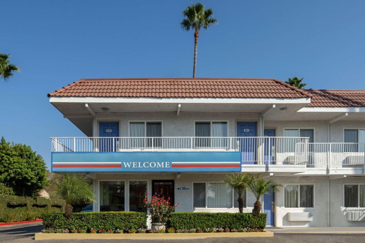 6-sepulveda, Ca - Angeles - Nuys - North Hills Hotel Los Angeles