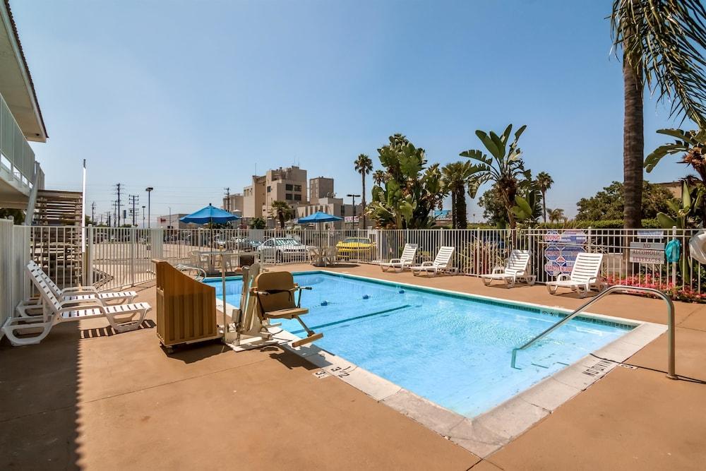Hotel 6-sepulveda, Ca - Angeles - Nuys - North Hills 2*